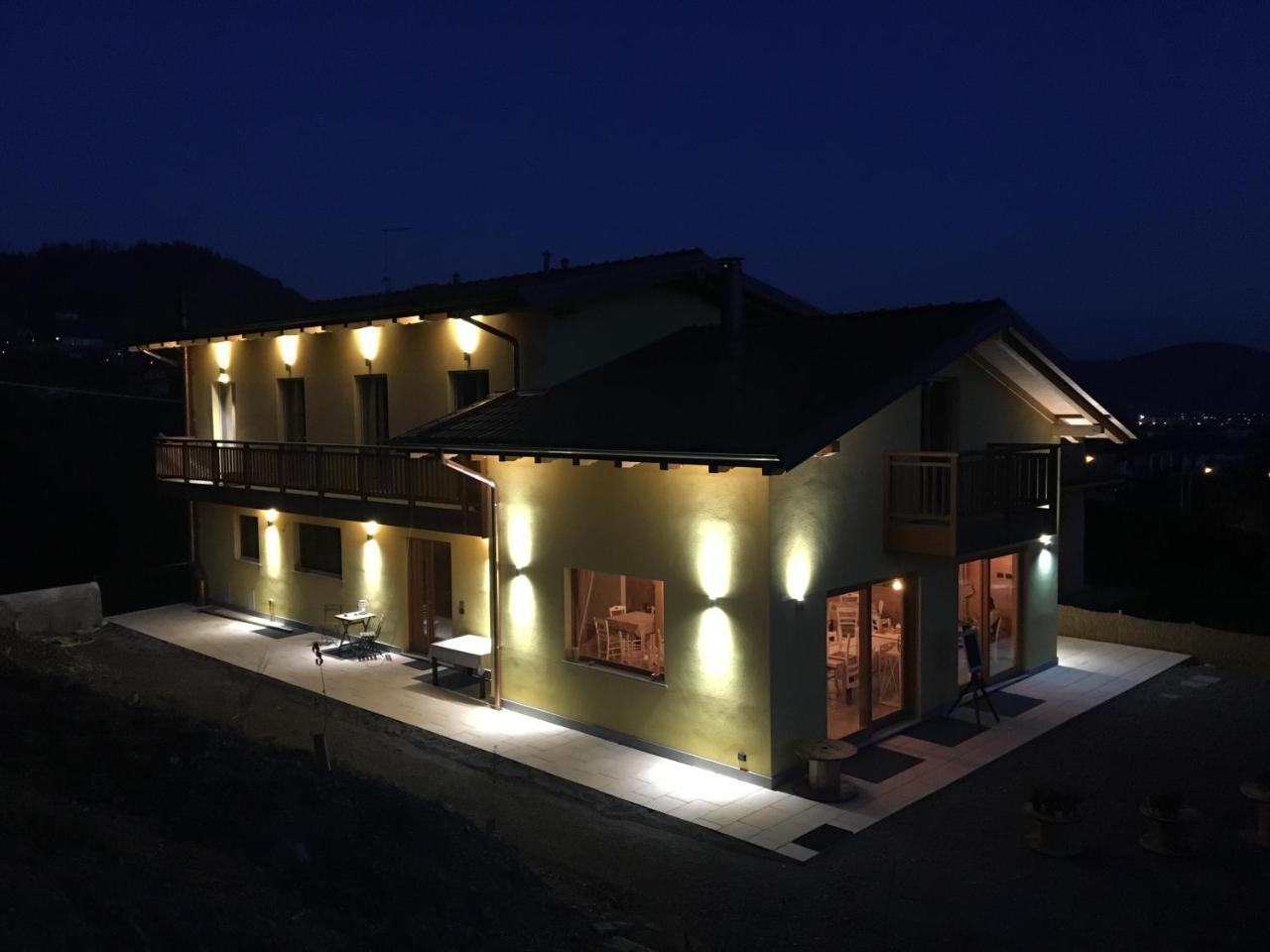 Agriturismo La Soglia Del Parco Ranica Экстерьер фото